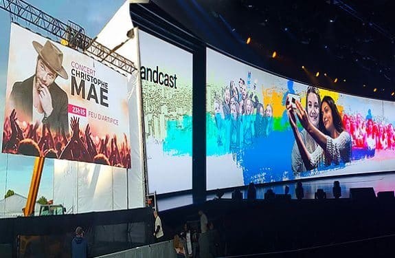 야외 유연 LED 디스플레이 화면 4mm 픽셀 피치 다채색